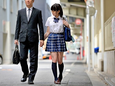 《凪沙ゆきの》超マジメな巨乳女子校生♥生徒会長は放課後おじさんと歩いているところを見た！